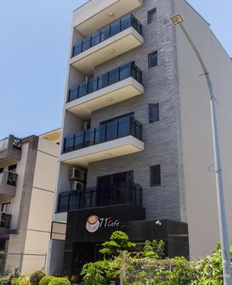 Sanmin House | 71 Cafe B&B