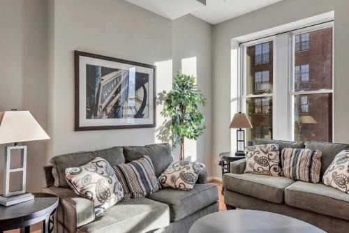 Soulard House | 715a - Settle into Soulard 4 beds 2 full baths