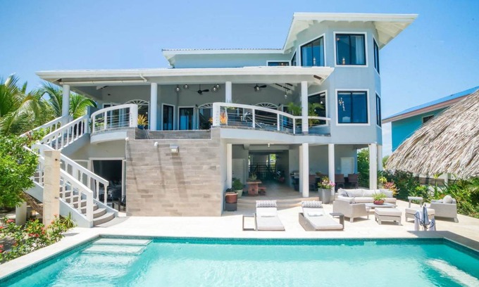 Plantation Villa | 725 m² Villa ∙ 4 bedrooms ∙ 10 guests