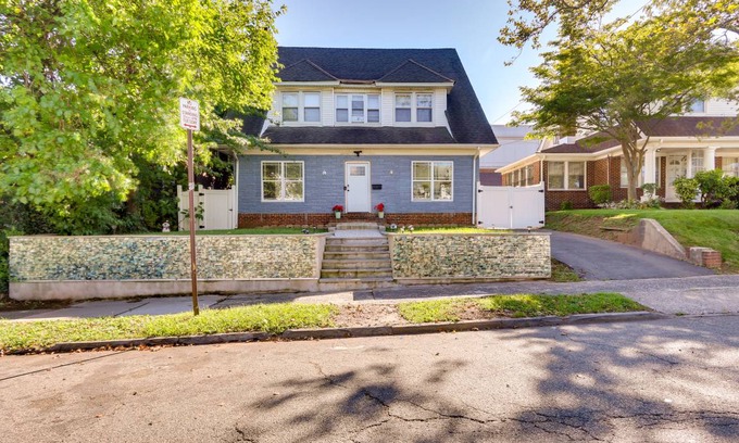 Weequahic House | 74 m² House ∙ 2 bedrooms ∙ 4 guests