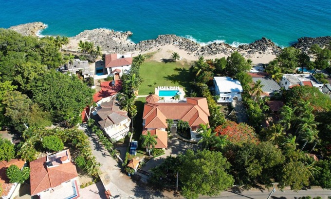 Playa Chiquita Villa | 743 m² Villa ∙ 7 bedrooms ∙ 18 guests