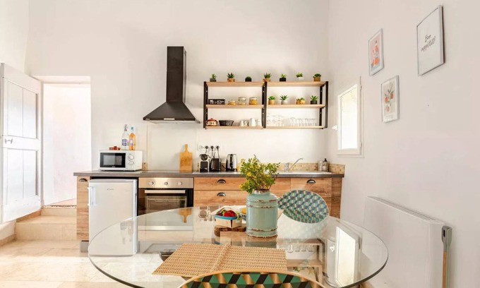 Vaugines Apartment | 75 m² Apartment ∙ 1 bedroom ∙ 2 guests