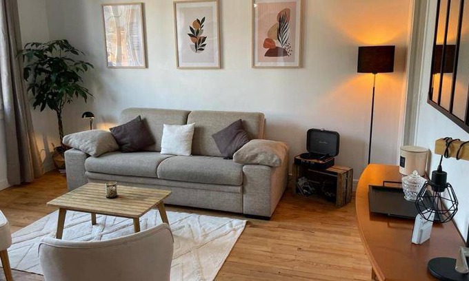 Lisieux Apartment | 75 m² Apartment ∙ 2 bedrooms ∙ 6 guests