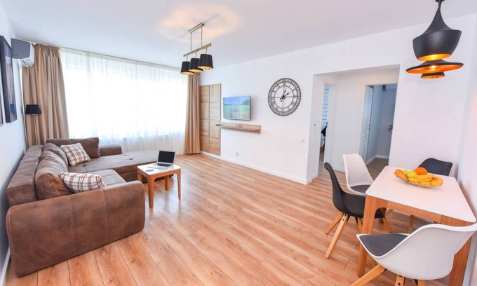 Bucharest City-Centre Apartment | 75 m² Apartment ∙ 3 bedrooms ∙ 5 guests