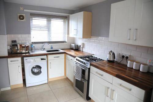 Marston Green House | 75 m² House ∙ 2 bedrooms ∙ 4 guests