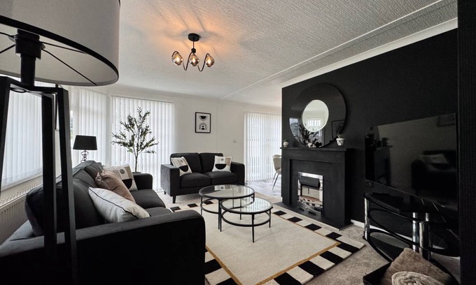 Hethel House | 75 m² House ∙ 2 bedrooms ∙ 4 guests