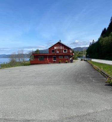 Hjelmeland Hotel | 75 m² Motel ∙ 4 bedrooms ∙ 5 guests