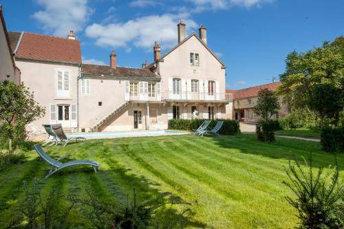 Savigny-les-Beaune Apartment | 75 m² Serviced apartment ∙ 2 bedrooms ∙ 4 guests