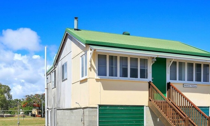 Woodgate House | 75 The Esplanade: 1 BR, 1 BA House in Woodgate, Sleeps 6