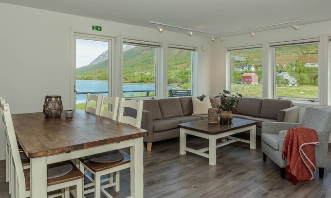 Nord-Lenangen Apartment | 77 m² Apartment ∙ 3 bedrooms ∙ 6 guests
