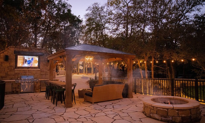 Austin Apartment | 7744 Ranch