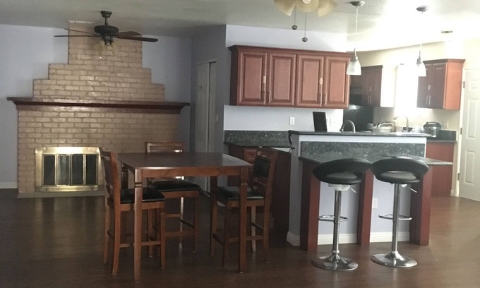 Riverside Bed & Breakfast | 7767 Sweet Rnch Cir