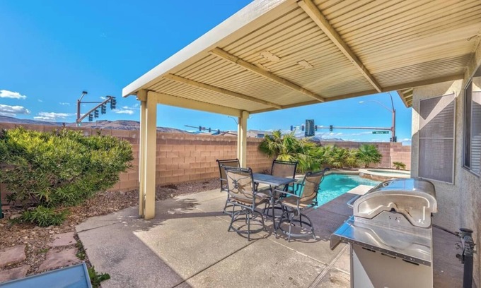 Rhodes Ranch House | 777Rentals - 4BRs/3BA - Wet and Wild Convenience