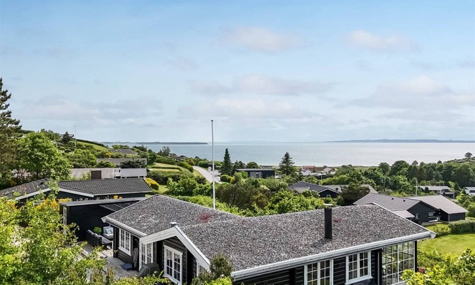 Egsmark Strand House | 78 m² House ∙ 3 bedrooms ∙ 8 guests