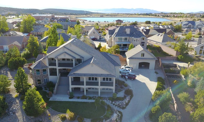 Cedar City House | 7800 SF Mansion! 7 BR 6 1/2 Bath! Theater, Gym & Game Room. Outrageous Views!
