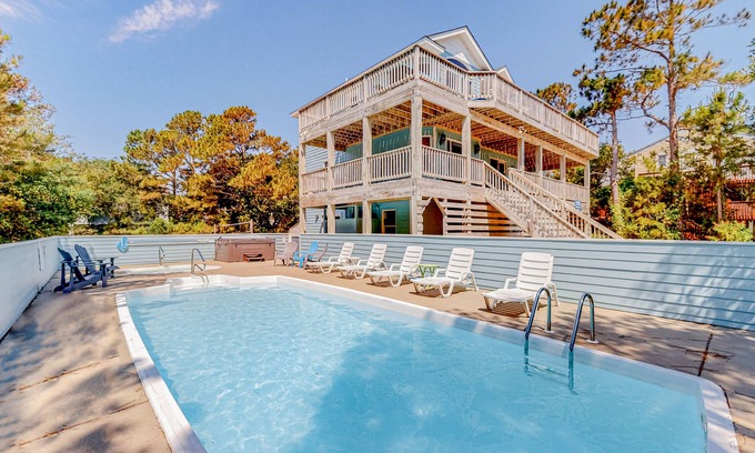 Corolla Light House | 7BR Dog Friendly | Pool | Hot Tub | Game Room