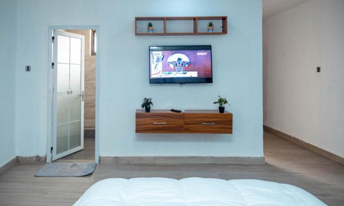 Accra House | 7Brothers Realty