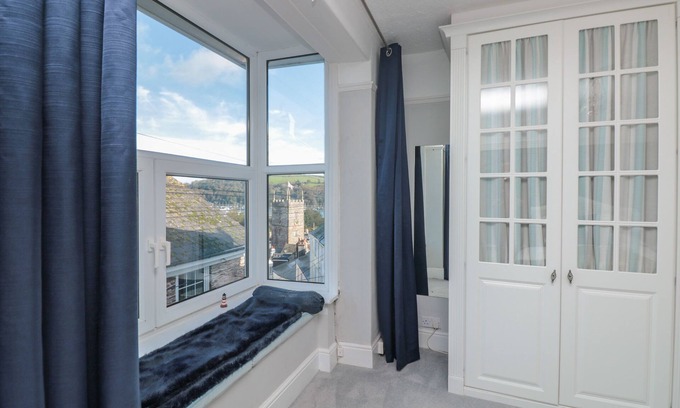Dartmouth Cottage | 8 Above Town