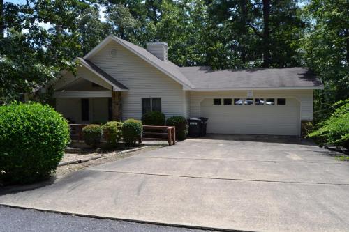 Hot Springs Village House | 8 Alarcon Way