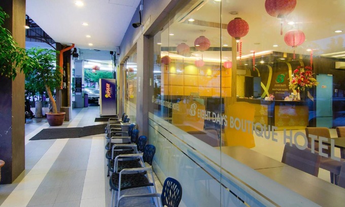Taman Mount Austin Hotel | 8 Days Boutique Hotel @ Mount Austin JB