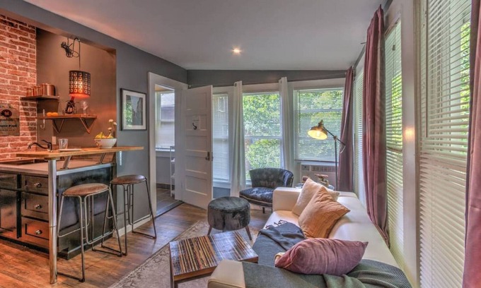 Central Midtown Apartment | #8 · Historic but Modern with Relaxing Natural Light