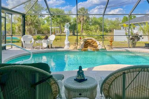 Englewood East House | 8 Mi Beach Beautiful Oasis with Saltwater Pool