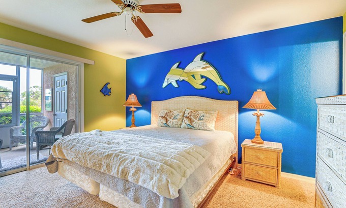 Englewood Condo | 8 Mi to Beach w/Pool Access: Englewood Condo!