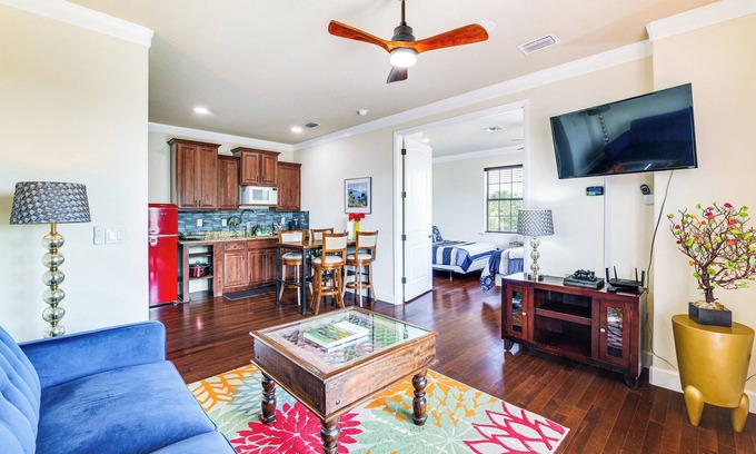 Reunion Apartment | 8 Mi to Disney: Pet-Friendly Apt w/Resort Perks