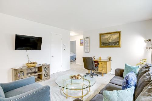 Delmar Parkway House | 8 Mi to Downtown Denver WFH-Friendly Aurora Home!