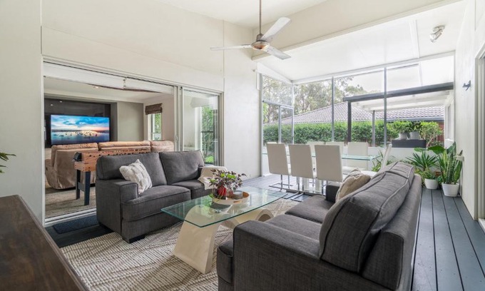 Port Macquarie House | 8 min to beach, Sleep 12 and Pets