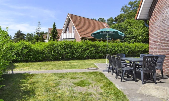 Dwergte House | 8-person dog bungalow in the holiday park Landal Dwergter Sand