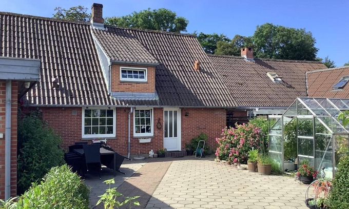 Vragard House | 8 person holiday home in Højer