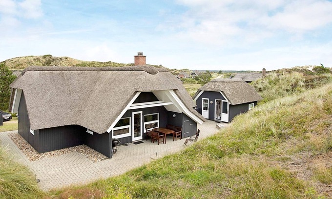 Henne Strand House | 8 person holiday home in Henne
