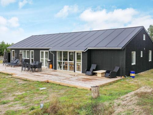 Bratten Strand House | 8 person holiday home in Jerup