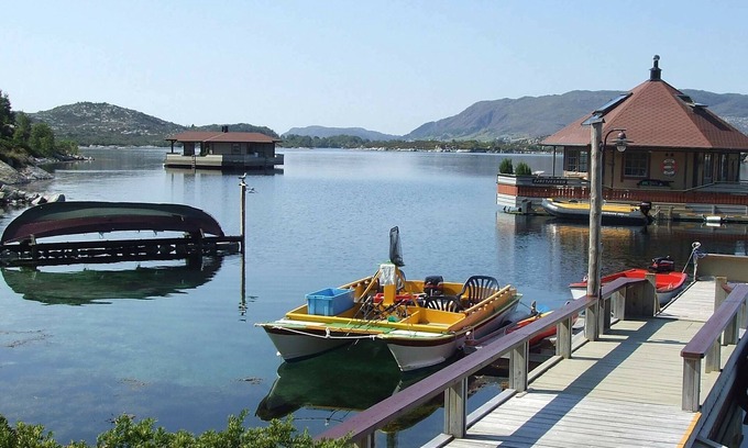 Kalvag House | 8 person holiday home in Kalvåg-By Traum