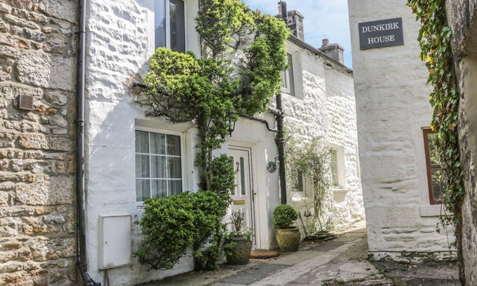 Fourstones Near Bentham Cottage | 8 STONEGATE, pet friendly, character holiday cottage in Low Bentham