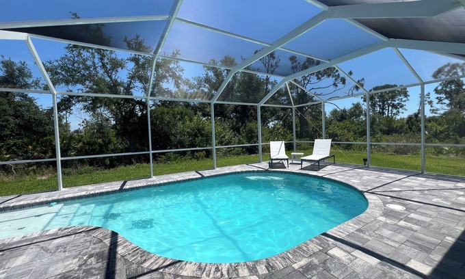 Port Charlotte House | 8 Turtles Villa, 5 bedrooms, child friendly, pool, spa, minutes to Boca Grande