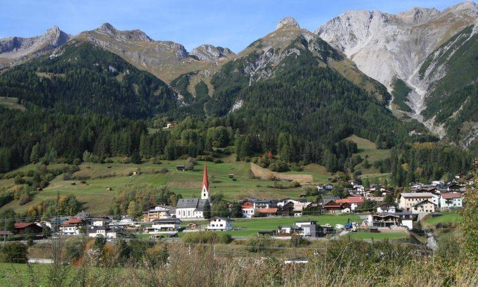 Pettneu am Arlberg Apartment | 80 m² Apartment ∙ 2 bedrooms ∙ 6 guests