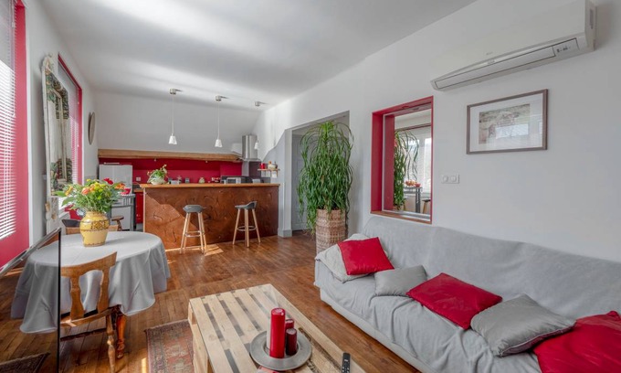 Gaillac-d'Aveyron Apartment | 80 m² Apartment ∙ 2 bedrooms ∙ 4 guests