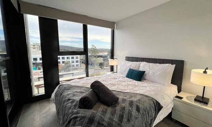 Braddon Apartment | 80 m² Apartment ∙ 2 bedrooms ∙ 6 guests