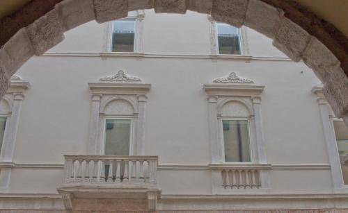 Trento Old Town Apartment | 80 m² Apartment ∙ 2 bedrooms ∙ 6 guests