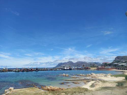 Kalk Bay Apartment | 80 m² Apartment ∙ 2 bedrooms ∙ 4 guests