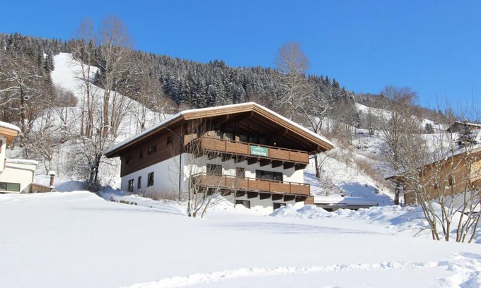 Saalbach Apartment | 80 m² Apartment ∙ 2 bedrooms ∙ 6 guests