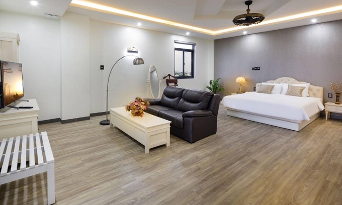 Long Xuyen Hotel | 80 m² Hotel ∙ 3 guests