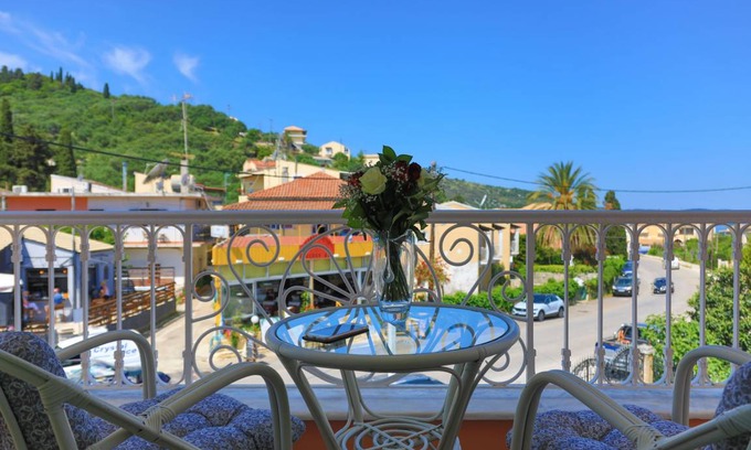 Kassiopi House | 80 m² House ∙ 2 bedrooms ∙ 4 guests