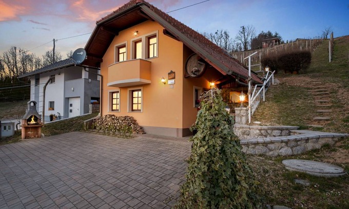 Skocjan House | 80 m² House ∙ 2 bedrooms ∙ 4 guests