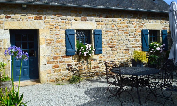Plonevez-Porzay House | 80 m² House ∙ 2 bedrooms ∙ 4 guests