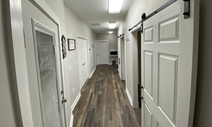 Greers Ferry Condo | 8029 Edgemont Rd Suite A is a 2-Bed, 1-Bath, Kitchen, 1-2 Min to Laceys/Narrows