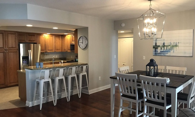 Clearwater Beach Condo | 806 Mandalay Beach Club🏝️🩵! Now available Oct, Nov and Dec 2025! Pet Friendly.