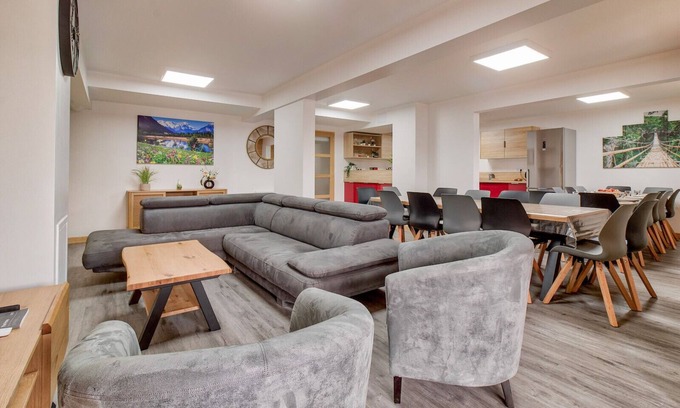 Genos Apartment | 80m from the slopes, great flat for 15